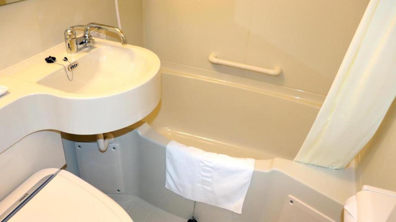 Toyoko Inn Toyota Shi Ekimae Экстерьер фото